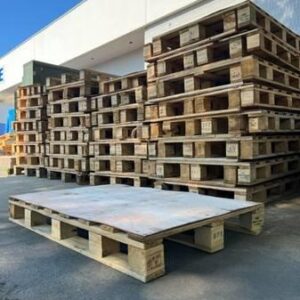 39"x52" EPAL Block pallet used One time